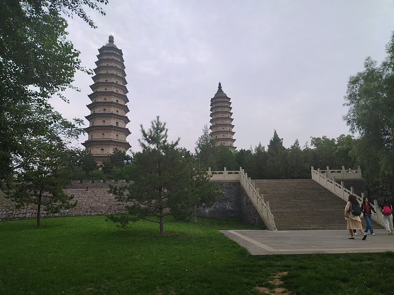 双塔寺